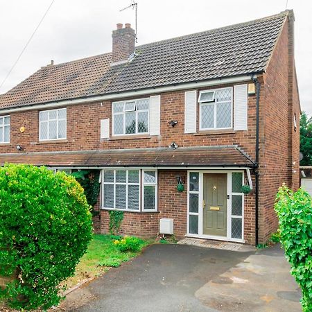 Stunning Place, Close To Windsor & Heathrow & Private Parking Burnham  Exteriör bild