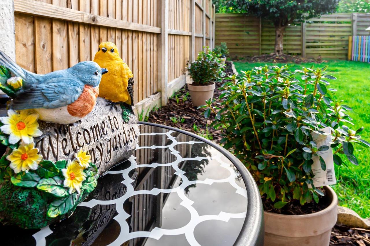 Stunning Place, Close To Windsor & Heathrow & Private Parking Burnham  Exteriör bild