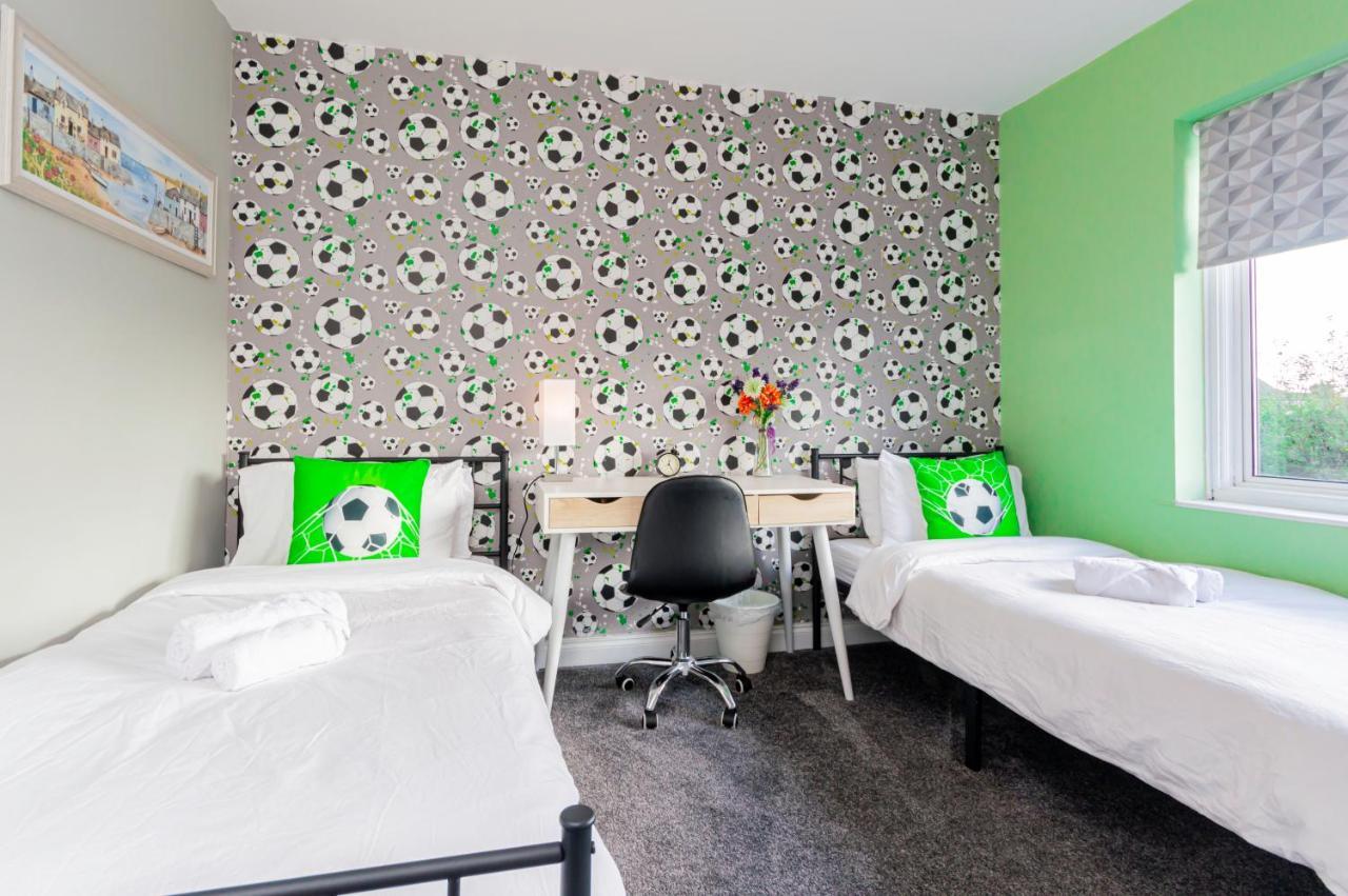 Stunning Place, Close To Windsor & Heathrow & Private Parking Burnham  Exteriör bild